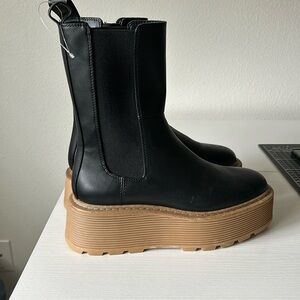 Black & tan slip on chunky boots from H&M